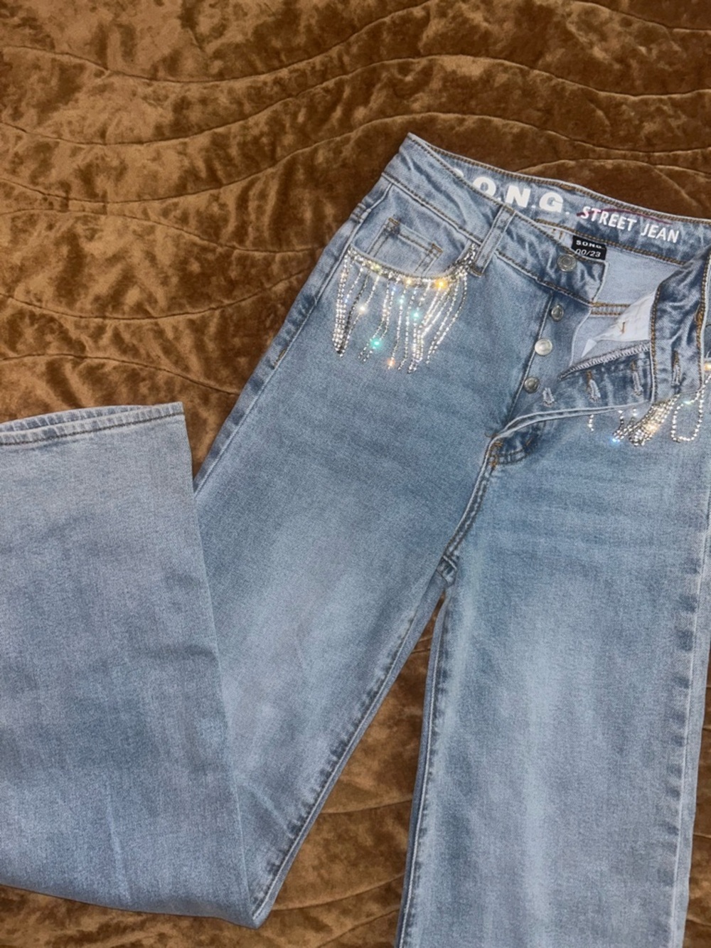 Rhinestone-Embellished Light Blue Women’s Jeans
